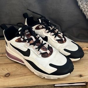 Nike Airmax React